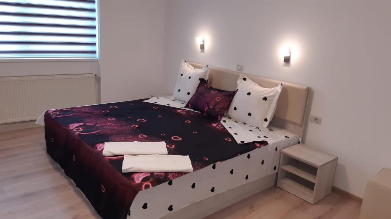 Calypso Rooms Făgăraş Extérieur photo