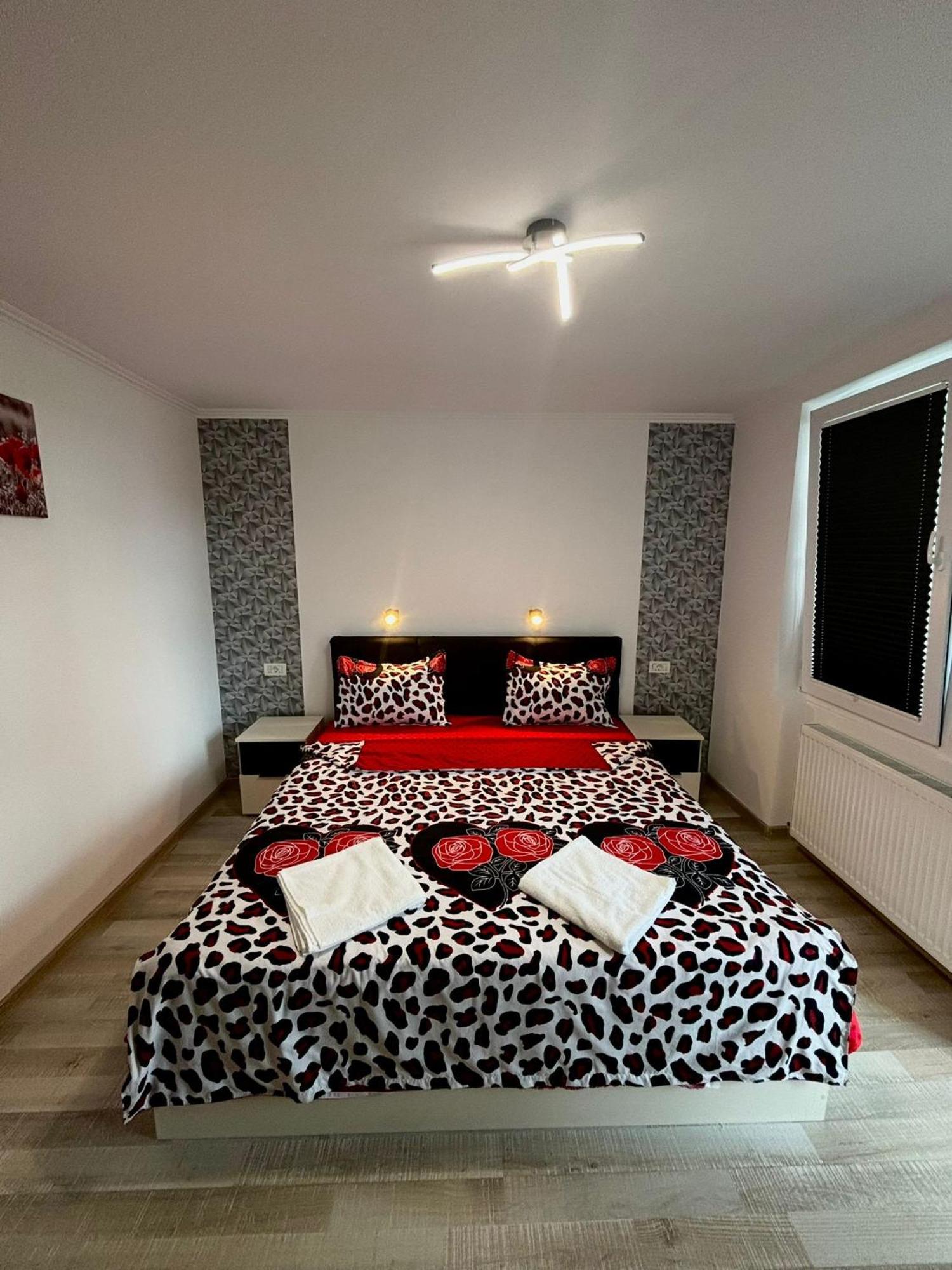 Calypso Rooms Făgăraş Extérieur photo