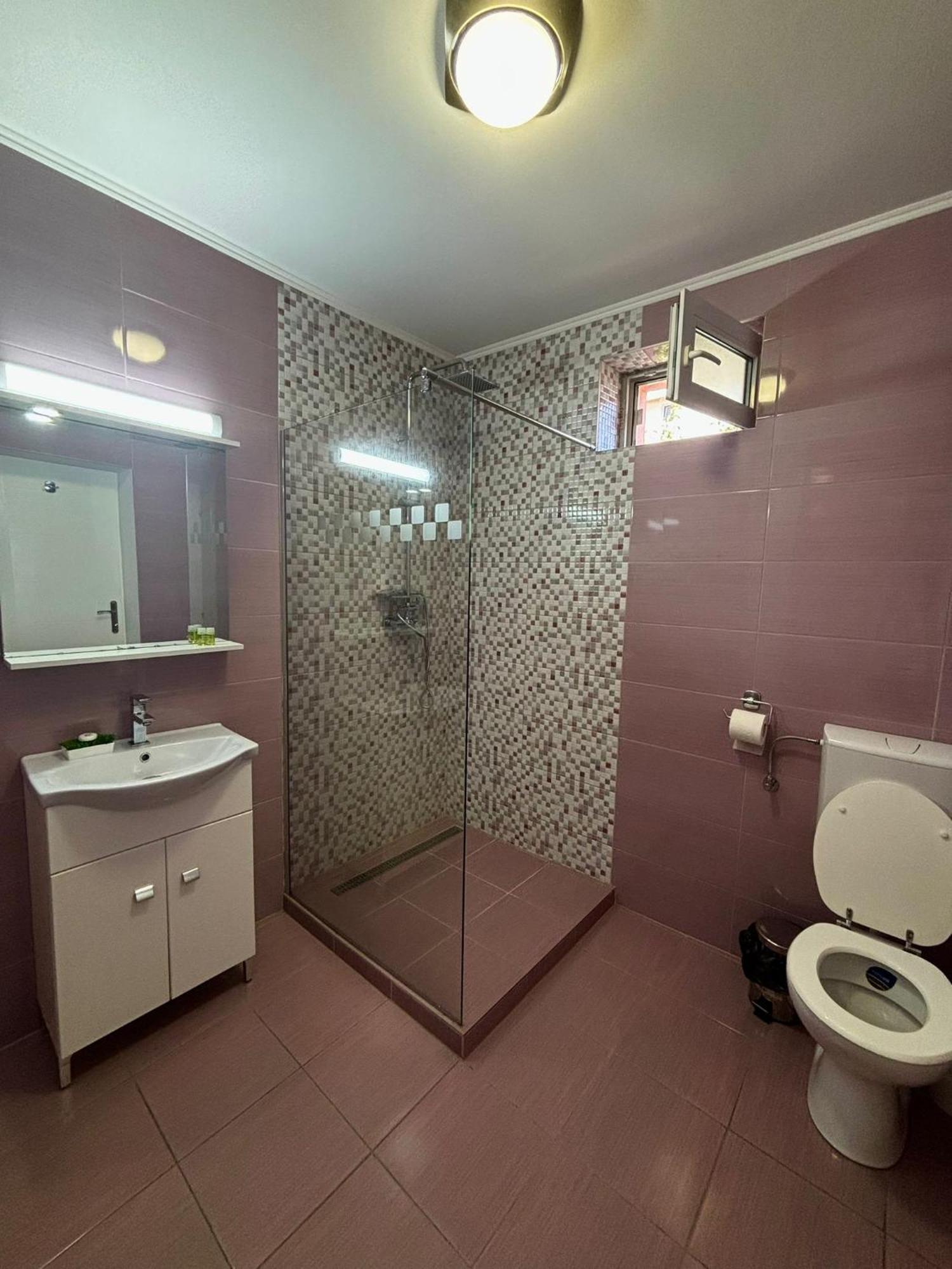 Calypso Rooms Făgăraş Extérieur photo